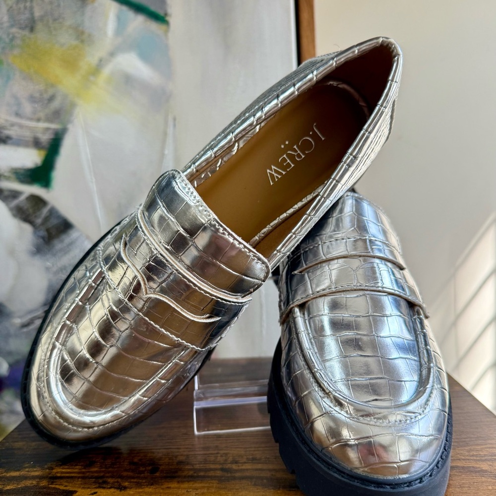 Silver Crocodile Pattern Loafers - Picture 4 of 6